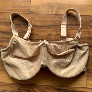 Chantelle C Magnifique minimizer tan bra 32DDDD